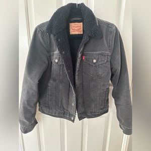 Women’s Denim Levi’s Sherpa-lined Trucker Jacket